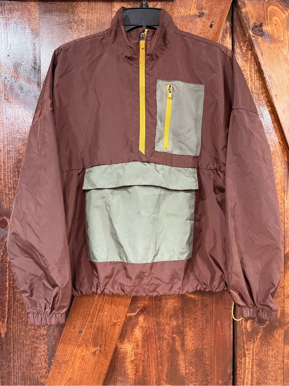 Fabletics Brown Pullover Windbreaker Jacket with Olive Pockets and Yellow Zips